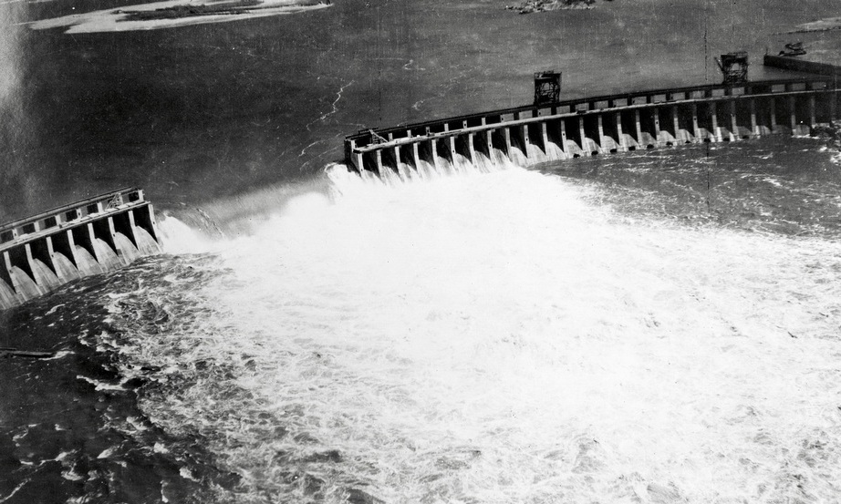 Hydroelectric dams as weapons: virtual and actual